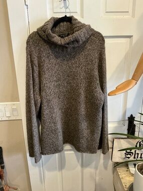 Paraphrase pullover sweater like new!  Plus size 3x